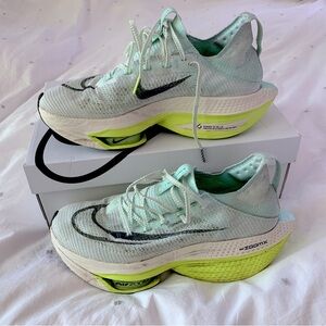 Nike Air Zoomx Alphafly 2 - men’s 8.5/women’s 10
